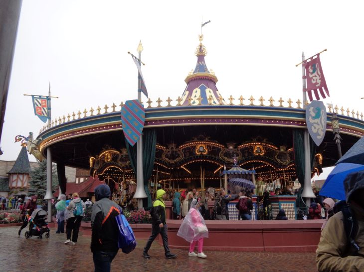 Disneyland paris disney park carrousel sep22