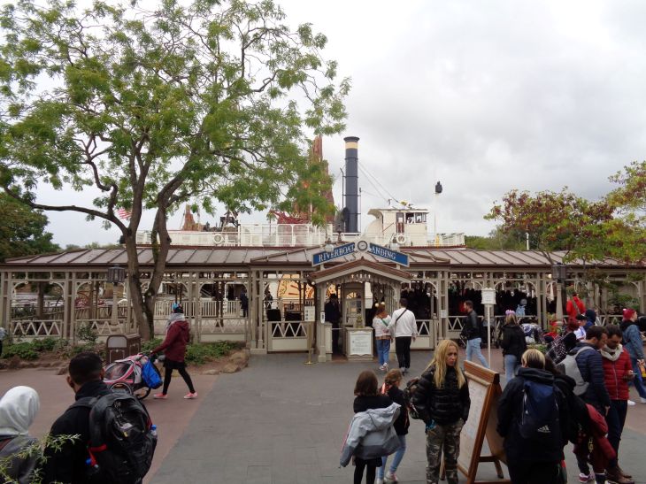Disneyland paris disney park molly brown steamboat entr sep22