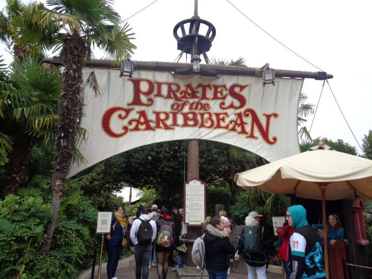 disneyland-paris-disney-park-pirates-of-the-caribbean-entr-sep22