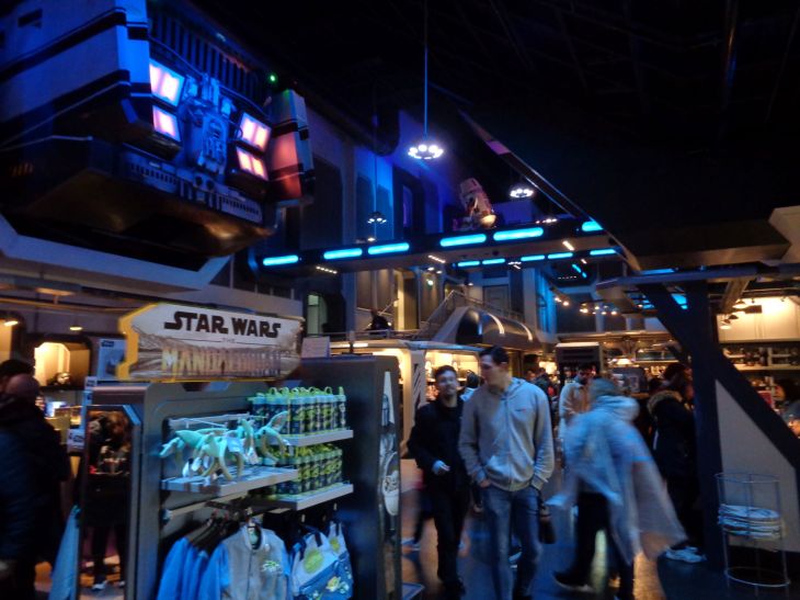 Disneyland paris disney park star wars store inside sep22