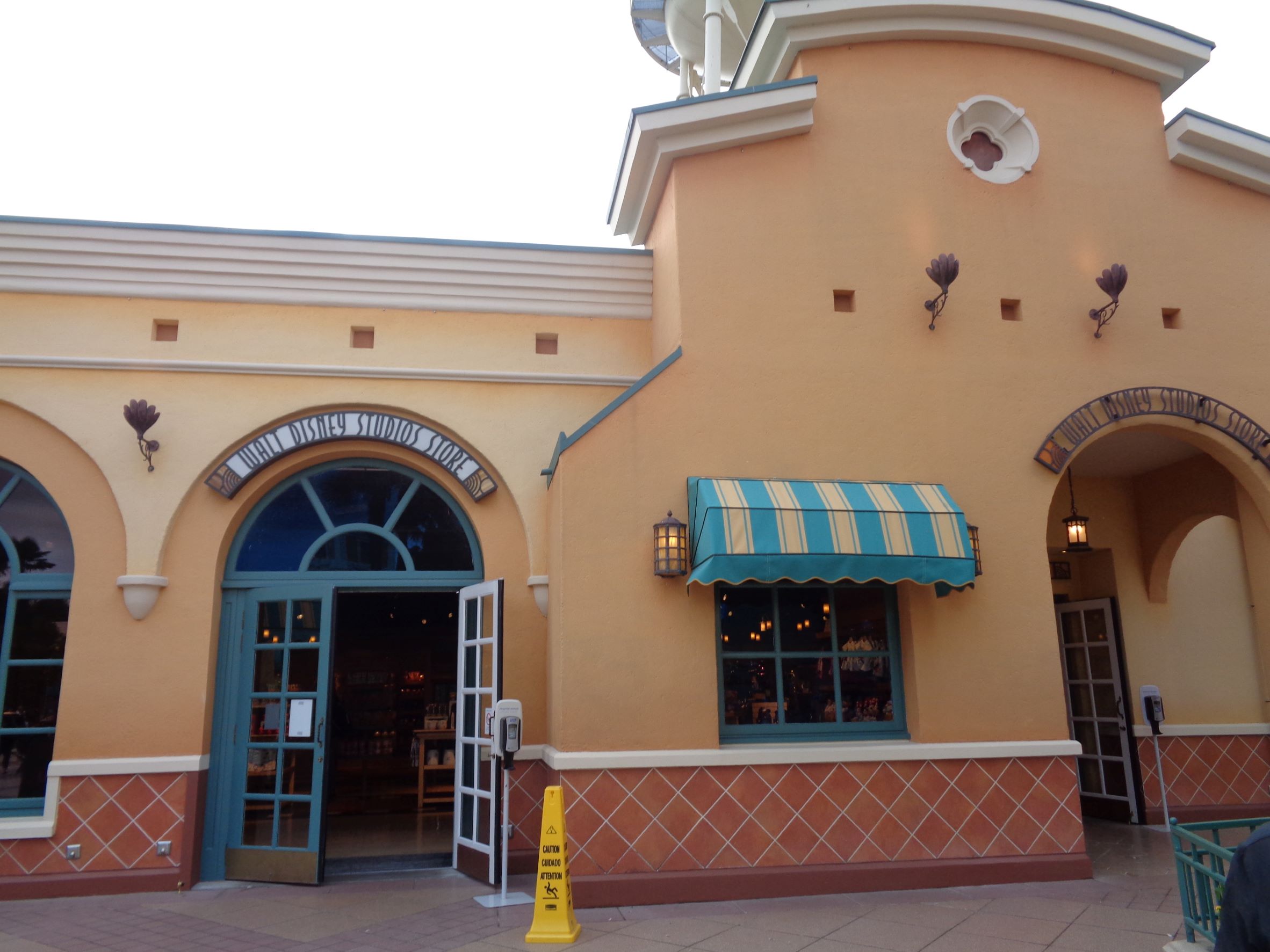 Disneyland paris disney studio walt disney studios store sep22