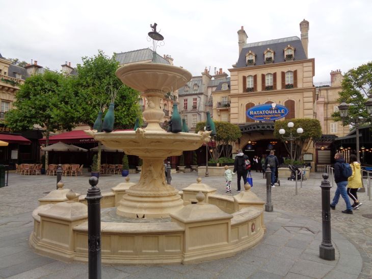 Disneyland paris disney studio wine fountain entr ratatouille sep22