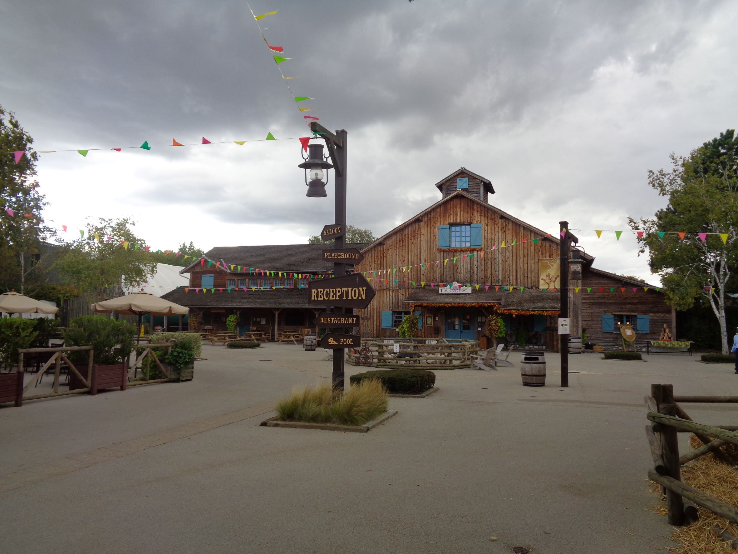 Disneyland ranch davy crockett store sep22