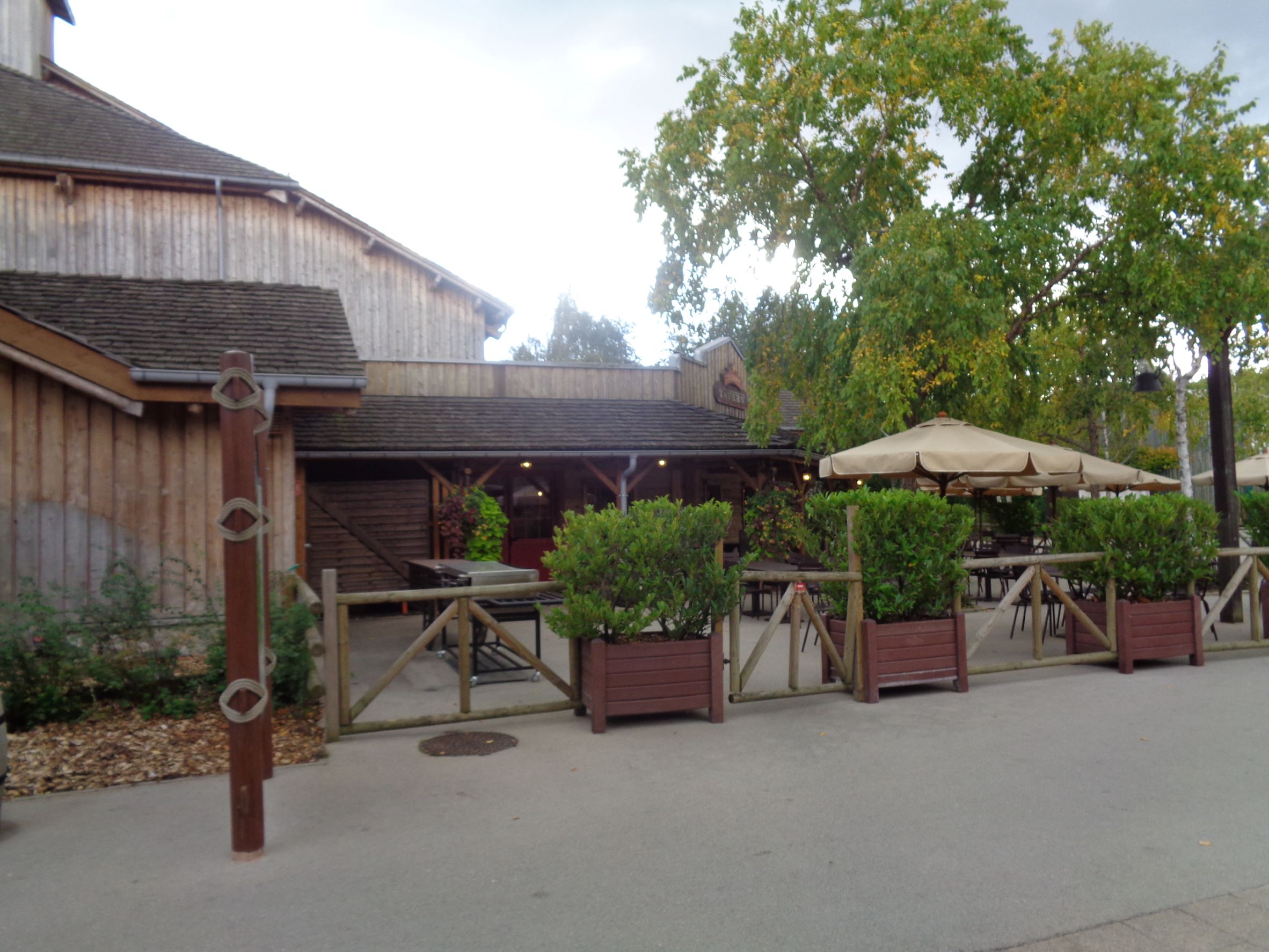 Disneyland ranch davy crockett tavern sep22
