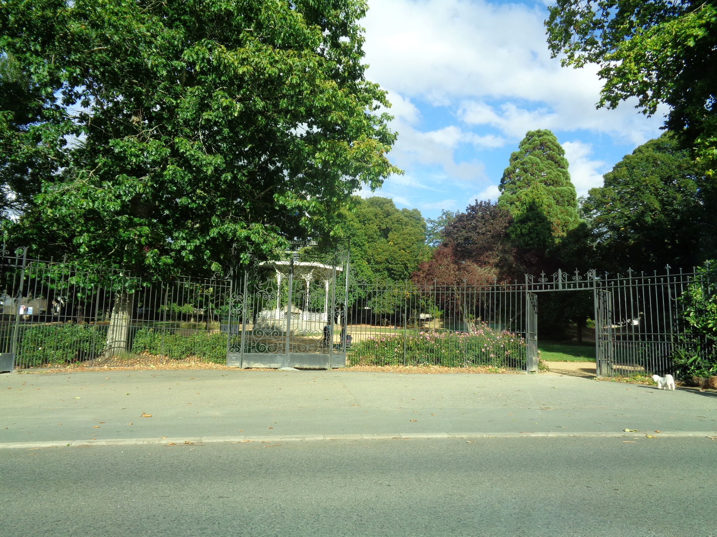 Guingamp jardin public comm billot passing sep22