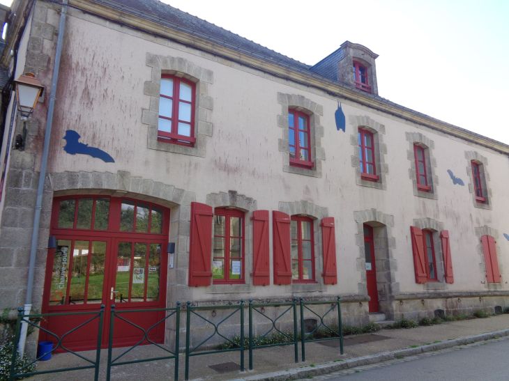 Kernascleden maison de bats front sep22