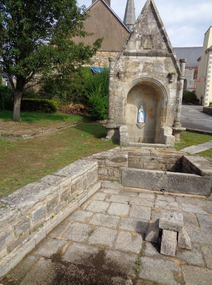 La Chapelle Neuve fontaine Notre Dame de la Fosse 17C sep22