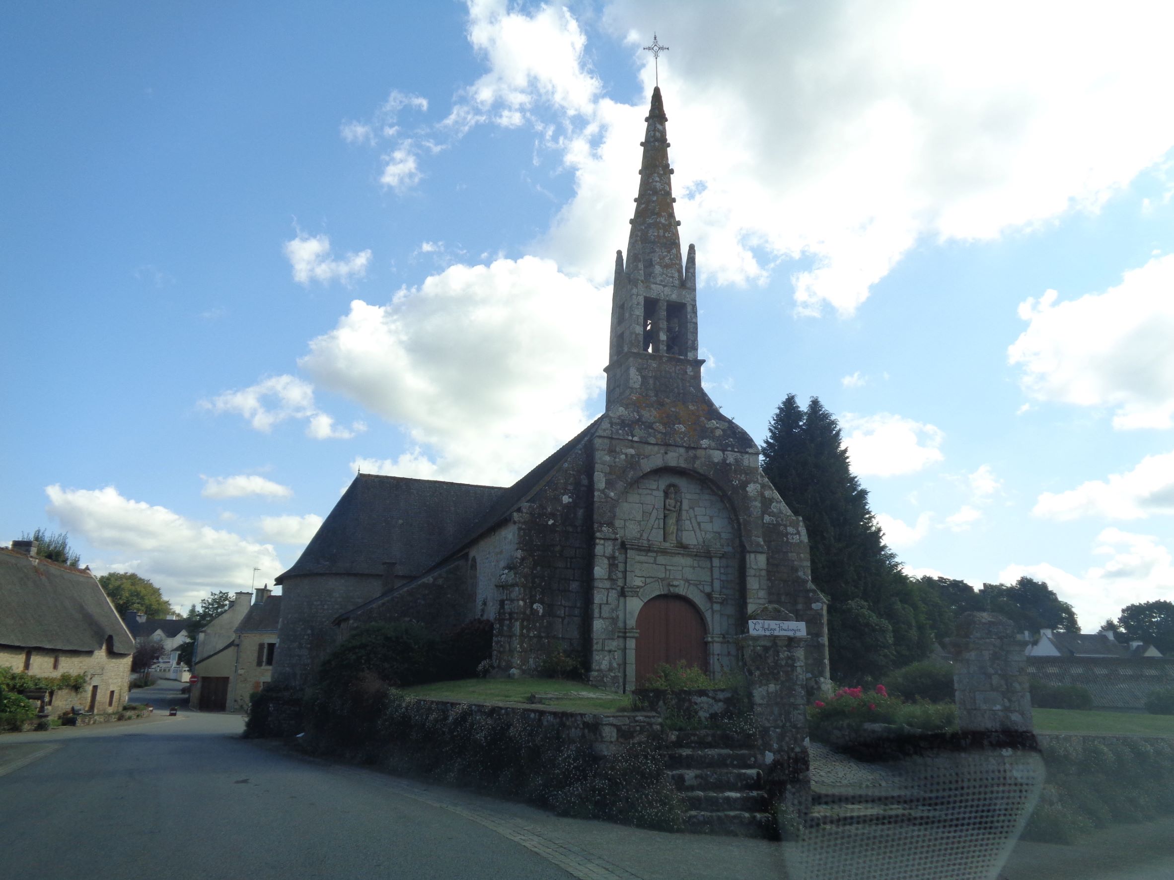 Lanvaudan Ch Saint Maudez front sep22