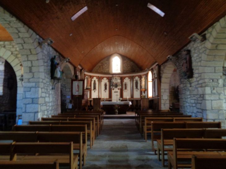 Persquen ch Saint Adrien nave to altar sep22