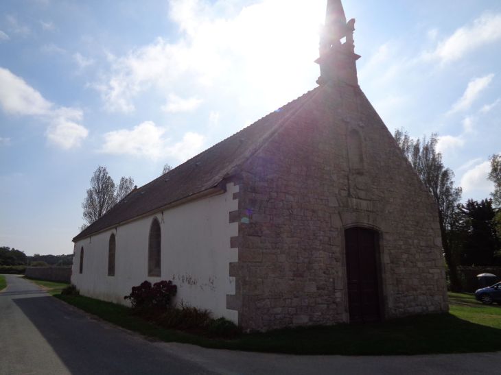Plouhinec chapelle Saint Cornély front sep22