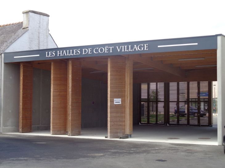 Plumelin les halles de coet village sep22