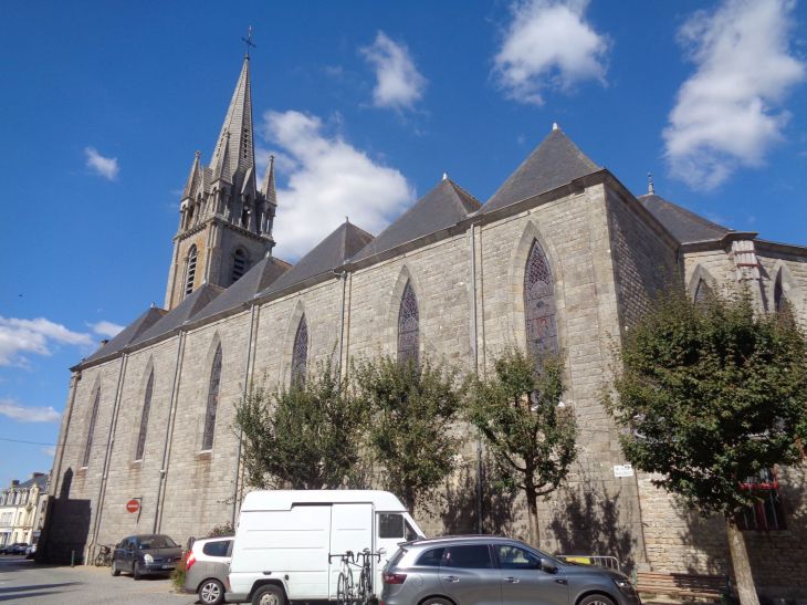 Questembert ch Saint Pierre side sep22