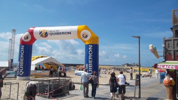 Quiberon grande plage kids games jun12