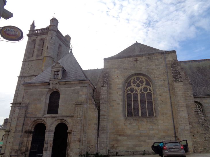 Rostrenen collegiale ch Notre Dame du Roncier belltower side sep22