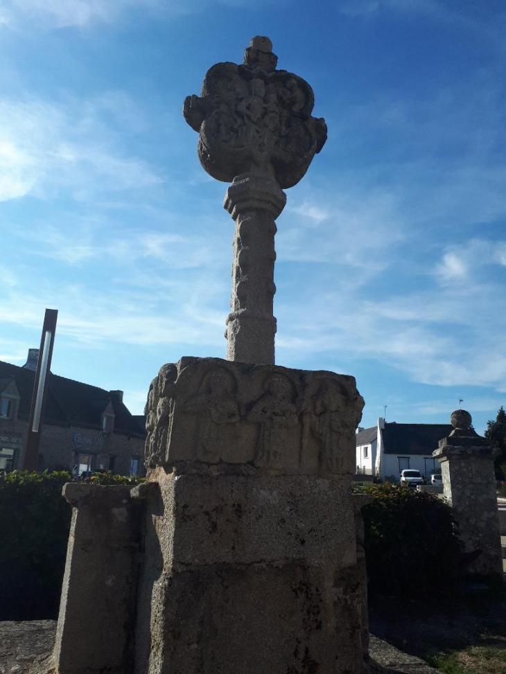 Saint Avé chapelle ND du Loc calvary sep22