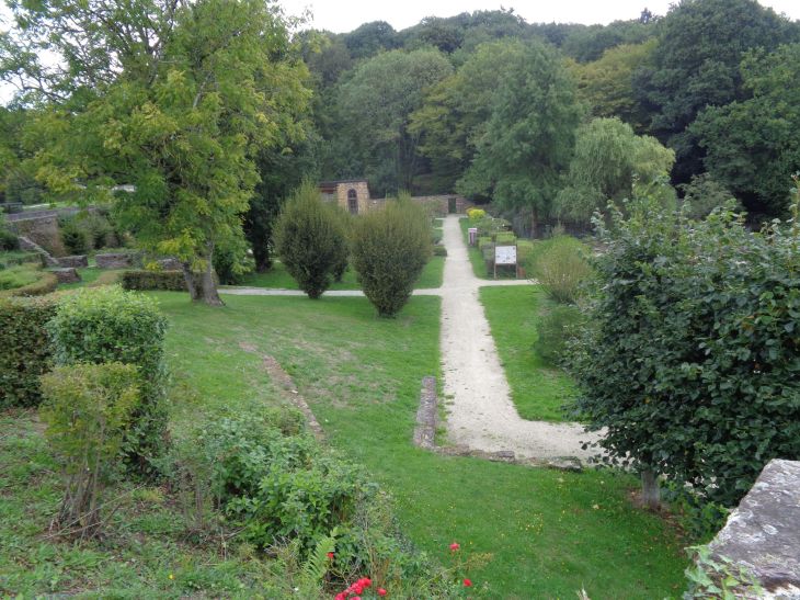 St Malo de Beignon jardin de l eveque long sep22
