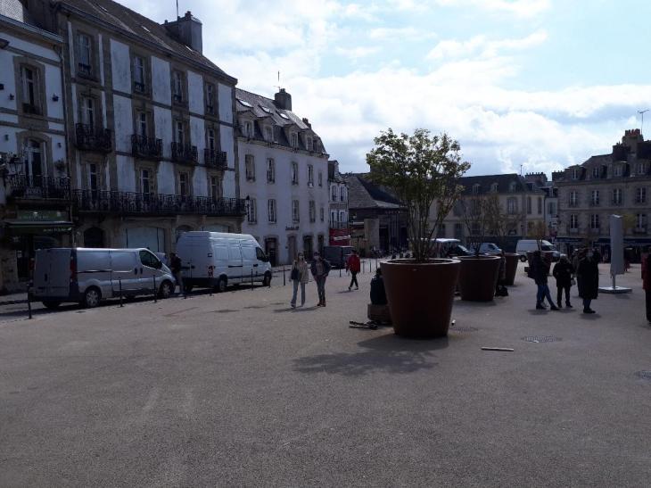 vannes pl des Lices mar21