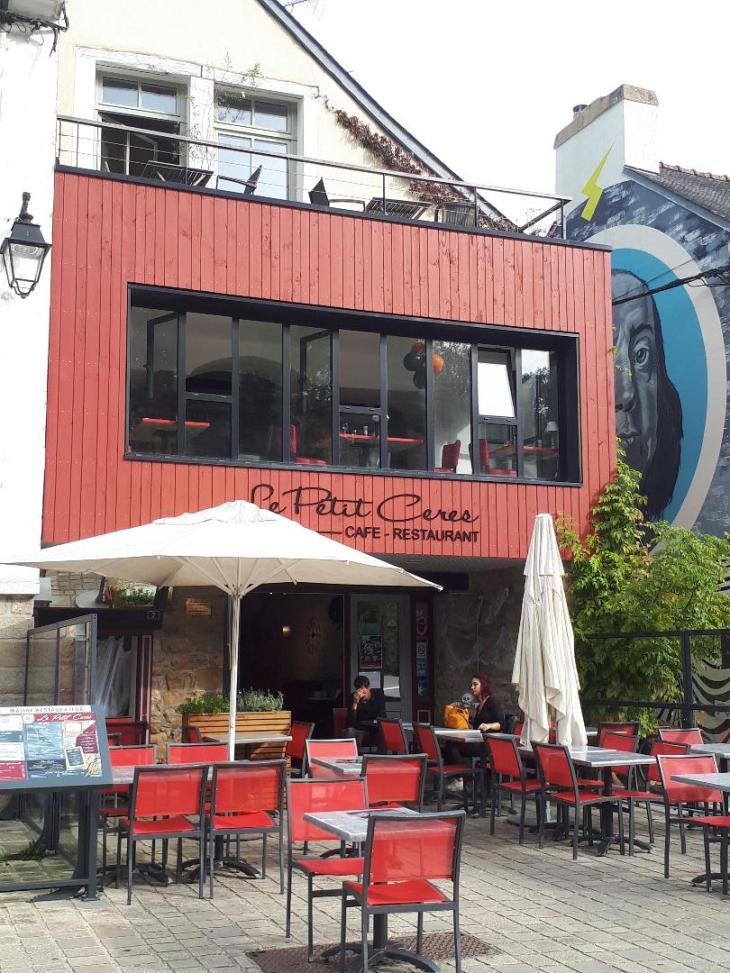 Auray St Goustan Le Petit Ceres resto quai Franklin paulaner beers oct22