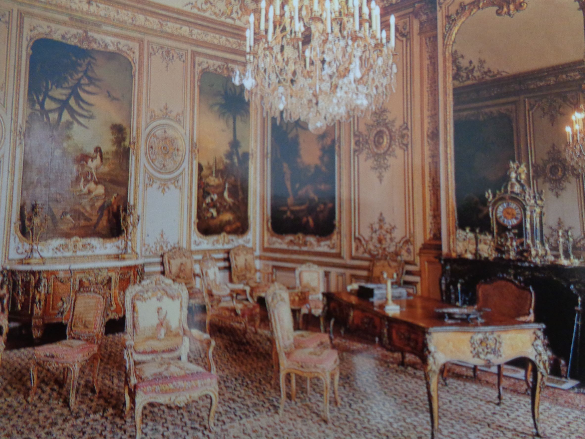 Chantilly castle bureau c2008