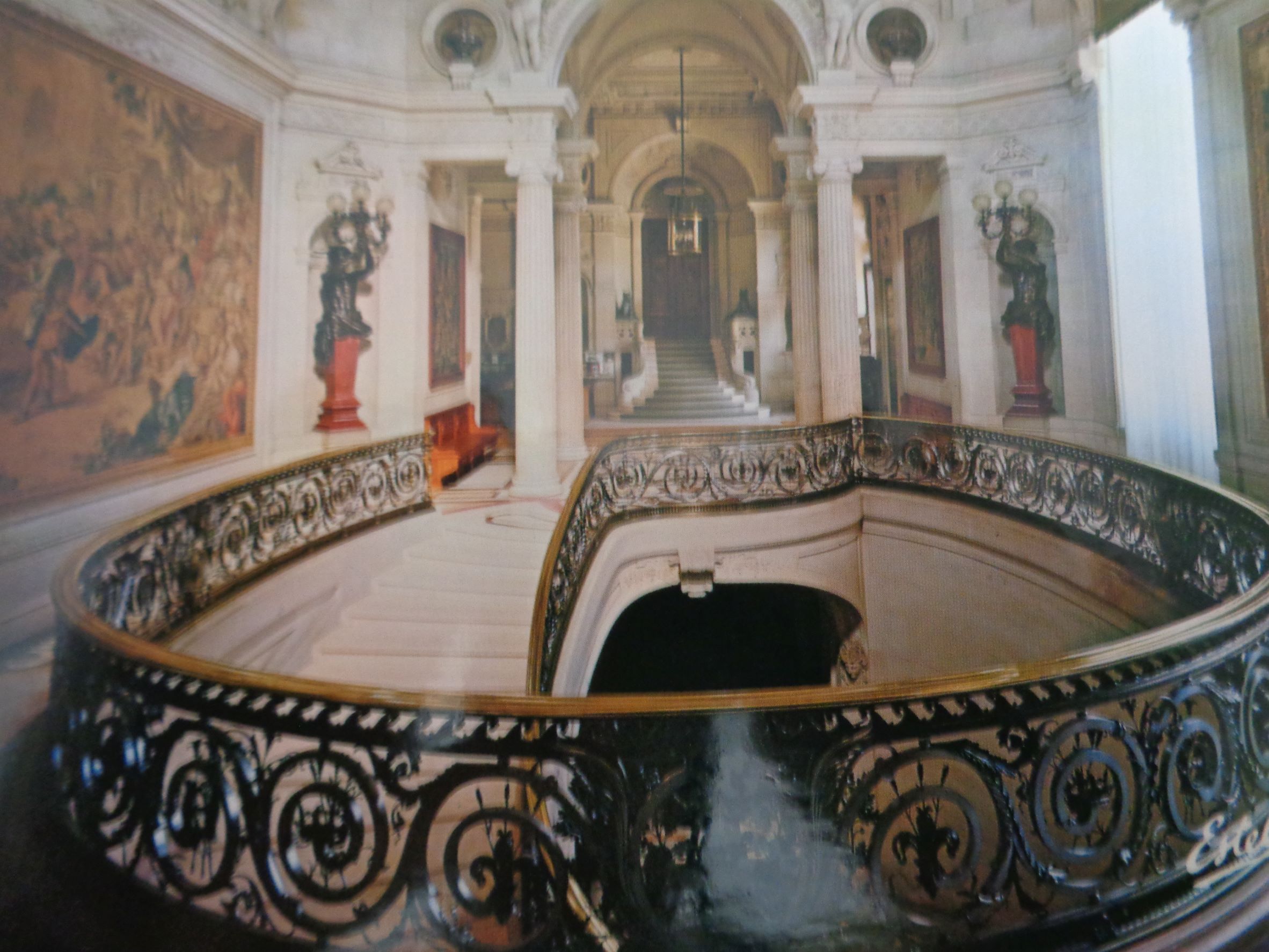 Chantilly castle escalier d honneur c2008