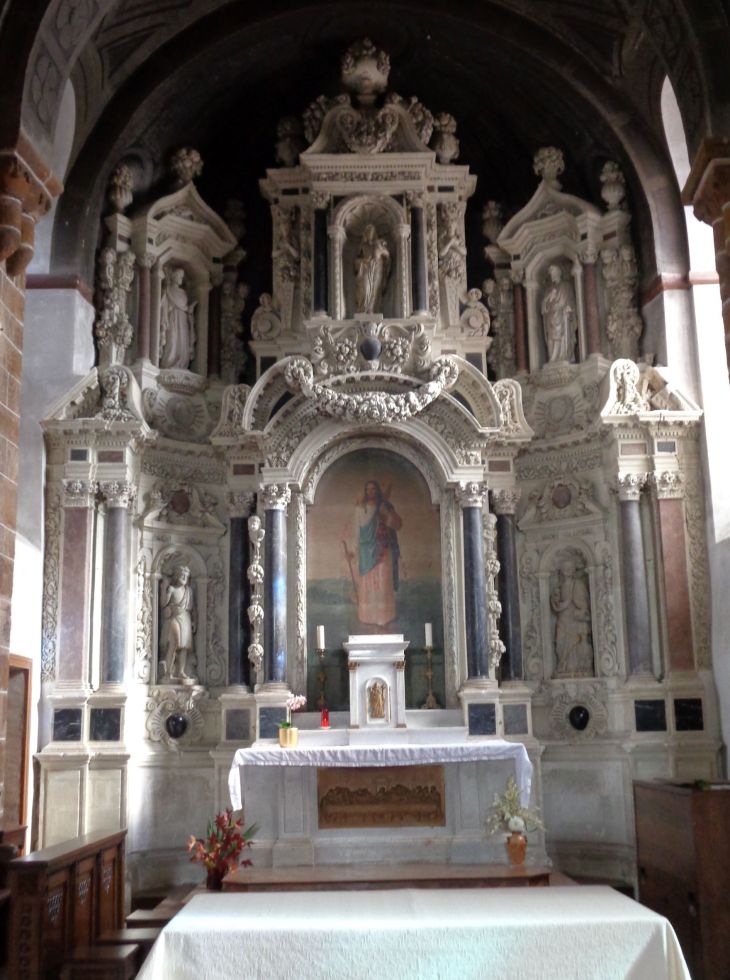 Chateaubriant ch Saint Jean de Bére altar oct22