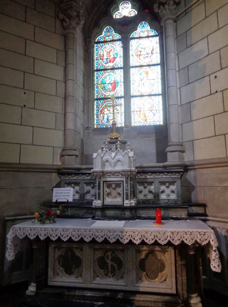 Chateaubriant ch Saint Nicolas chapel sacred heart oct22