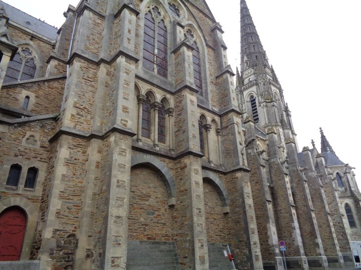 Chateaubriant ch Saint Nicolas side oct22