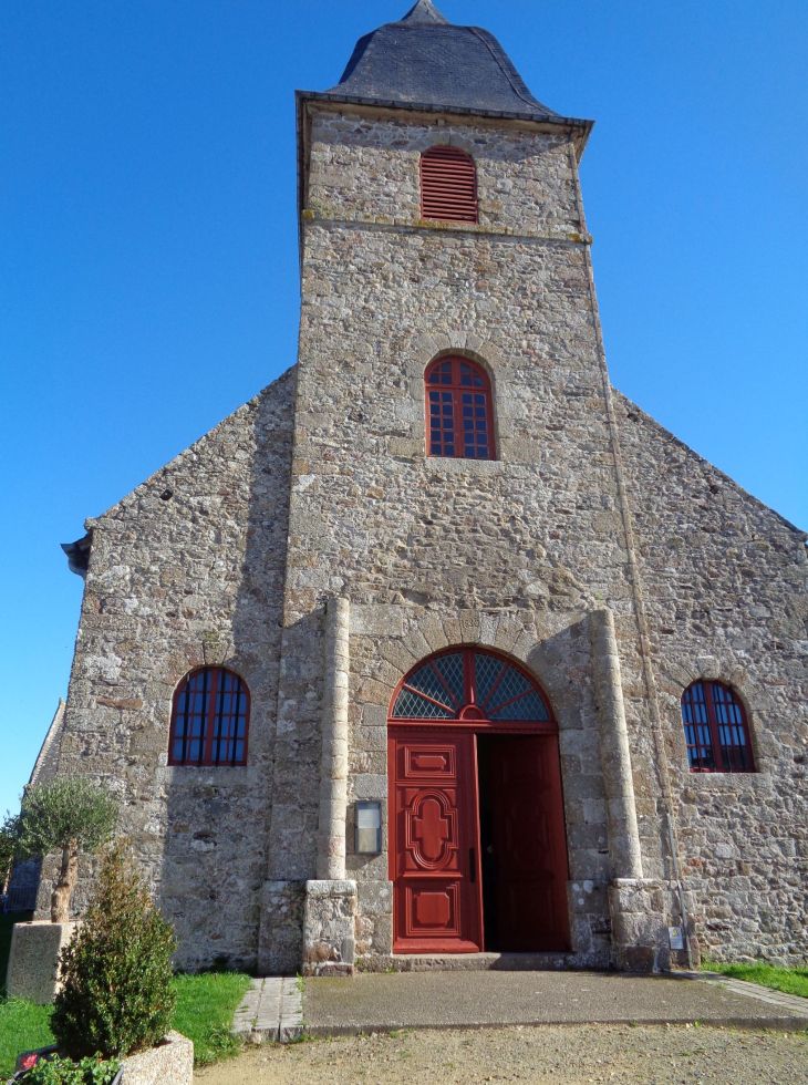 Cherrueix ch Notre Dame front belltower oct22