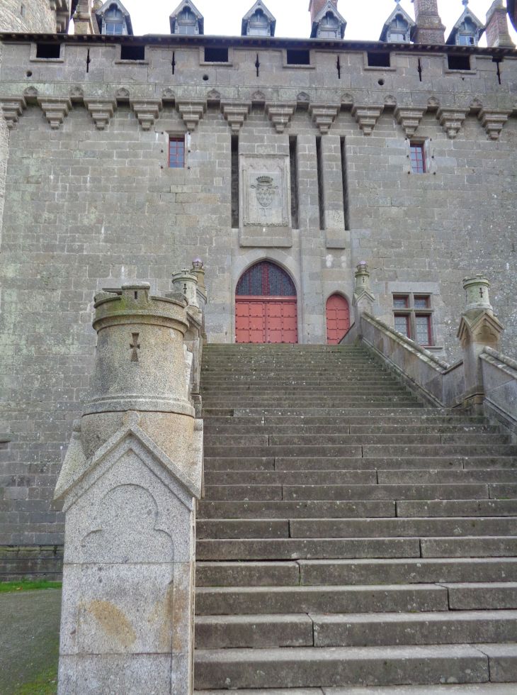 Combourg castle entr 35 steps oct22