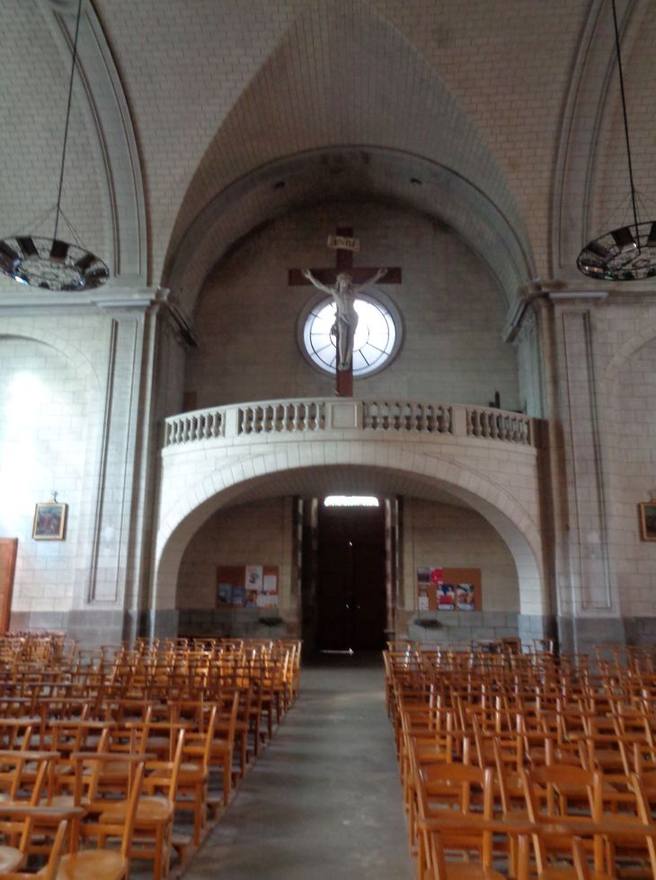 Derval ch Saint Pierre Saint Paul back Cross oct22