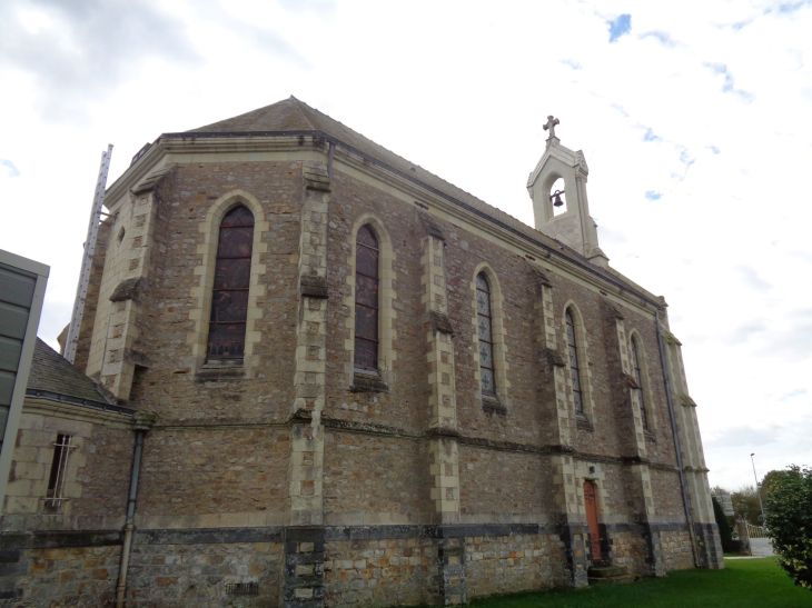 Derval Chapelle Saint Michel former now cultural side road oct22