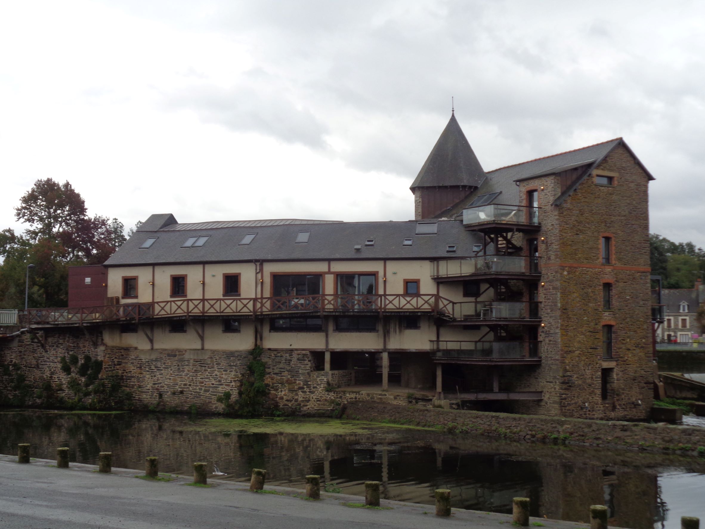 Guipry Messac pont des deux rives sur le Vilaine maisons oct22