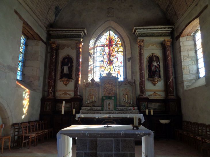 Landujan ch Saint Tudin altar oct22