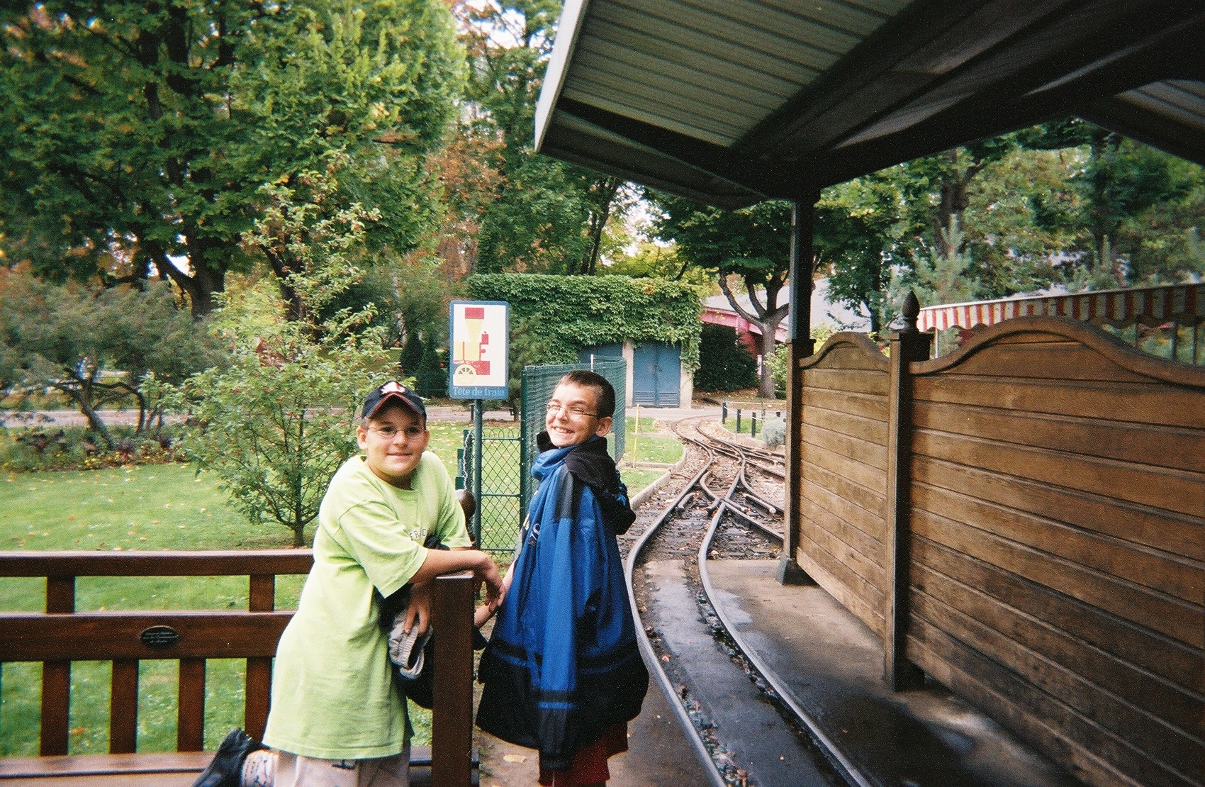 Paris jardin d'acclimatation railway oct05