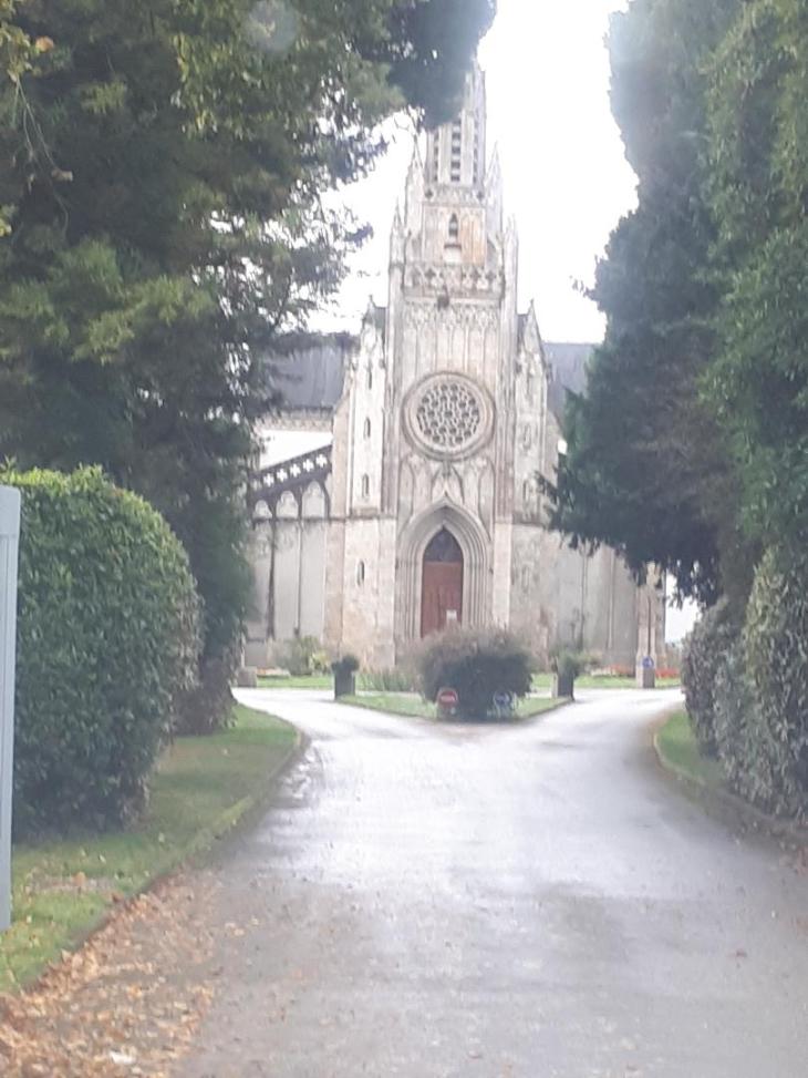 Plumelin Filles de Jésus de Kermaria front oct22