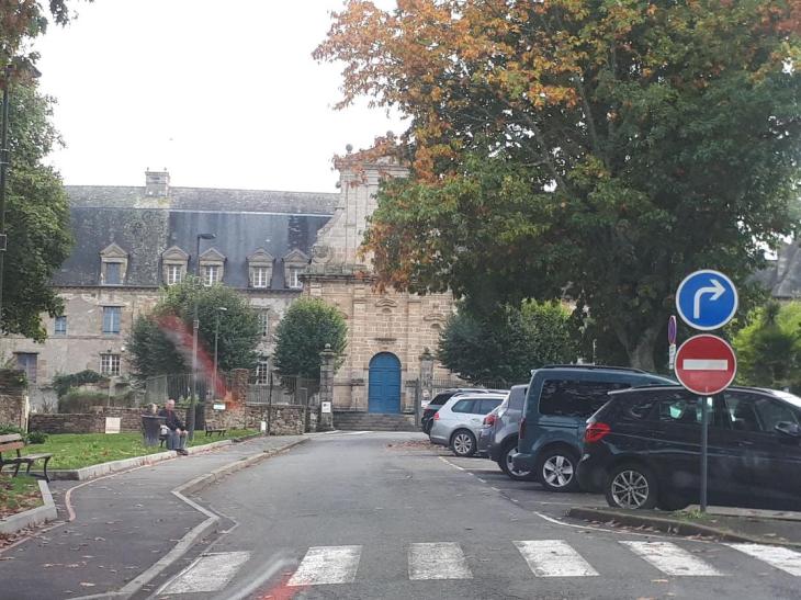 Quimperle Chapelle des Ursulines ou ND 7 douleurs expo ctr front afar oct22