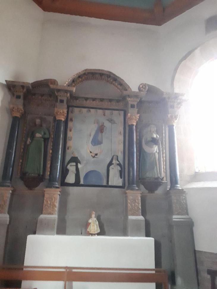 Rumengol ch Sainte Julitte chapel left entr oct22