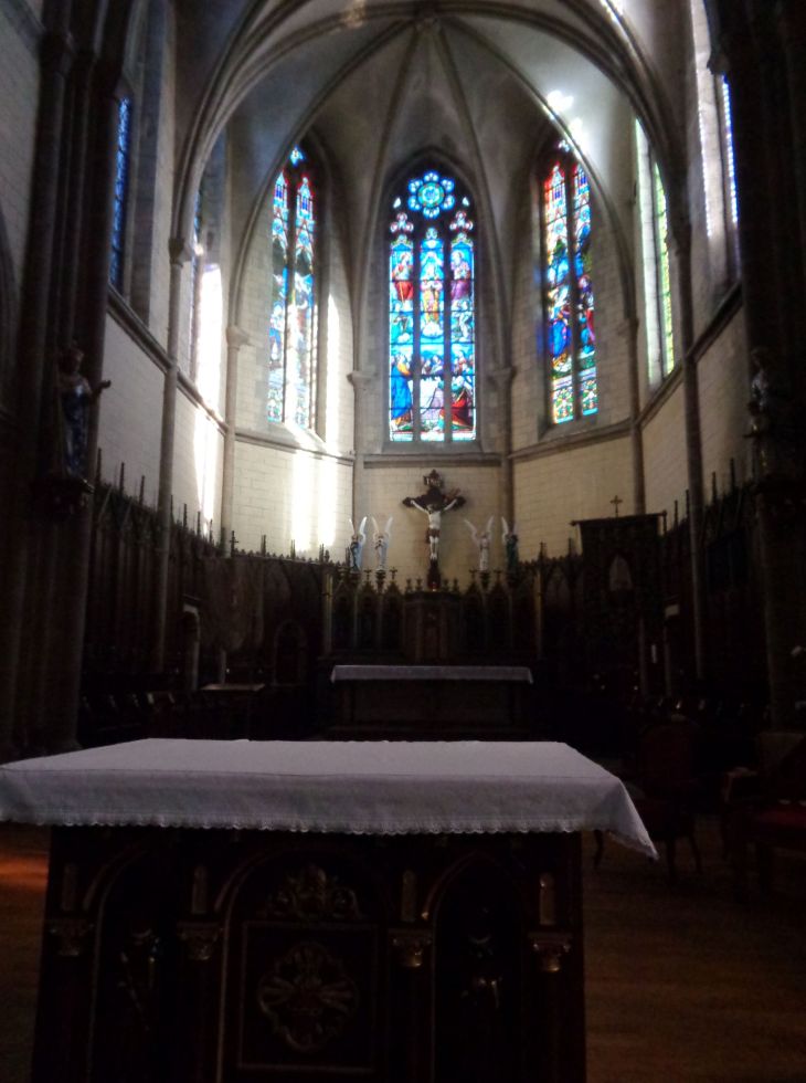 Bréhan ch Notre Dame altar nov22