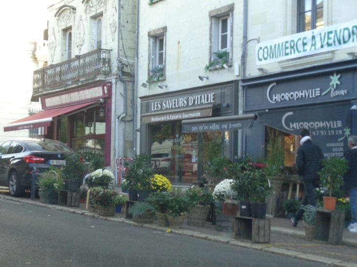 Chinon les saveurs d'Italie pizzeria take out great 19 Pl. du Général de Gaulle nov22