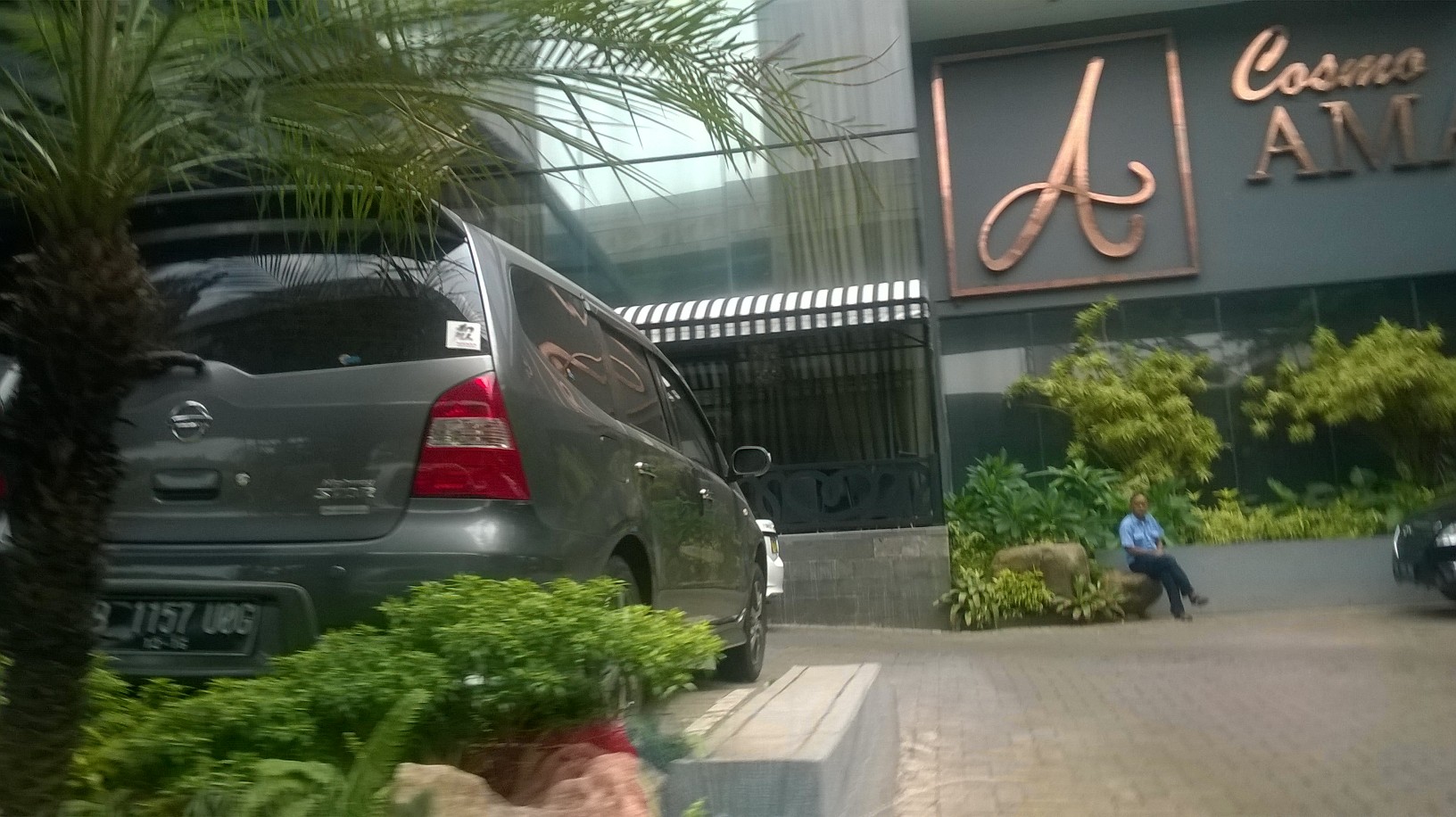 jaka-cosmo-amaroossa-hotel-arriving-frt-jan16