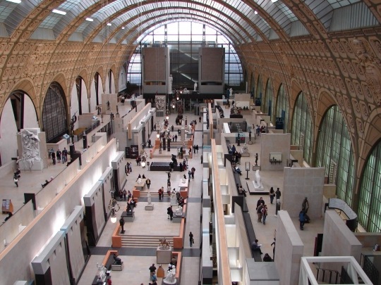 museum-orsay-interior-paris-impressionist-level