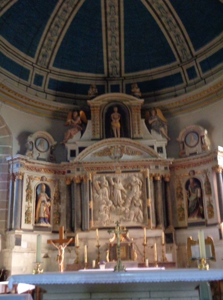 Naizin ch St Cosme et St Damien altar closeup nov22