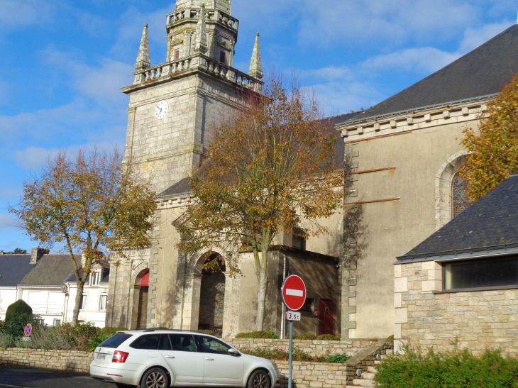 Naizin ch St Cosme et St Damien belltower side nov22