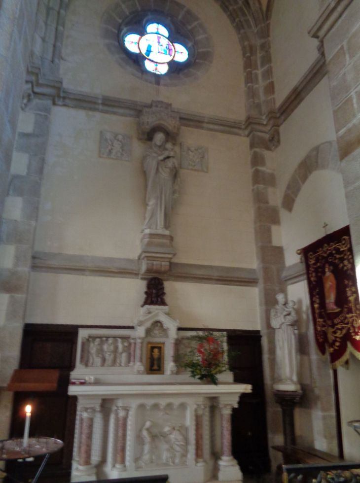 Réguiny ch Saint Clair chapel virgin et child nov22