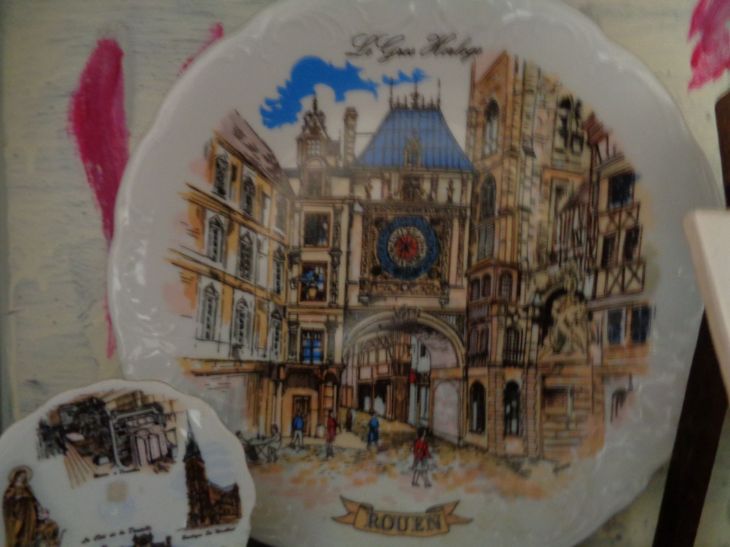 Rouen grande cloche walking dish gift c2006