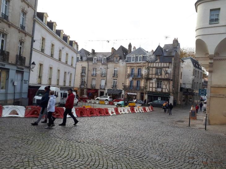 Vannes pl du poids public towards nicolas nov22