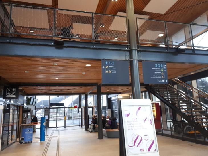 Auray gare entr ground floor dec22