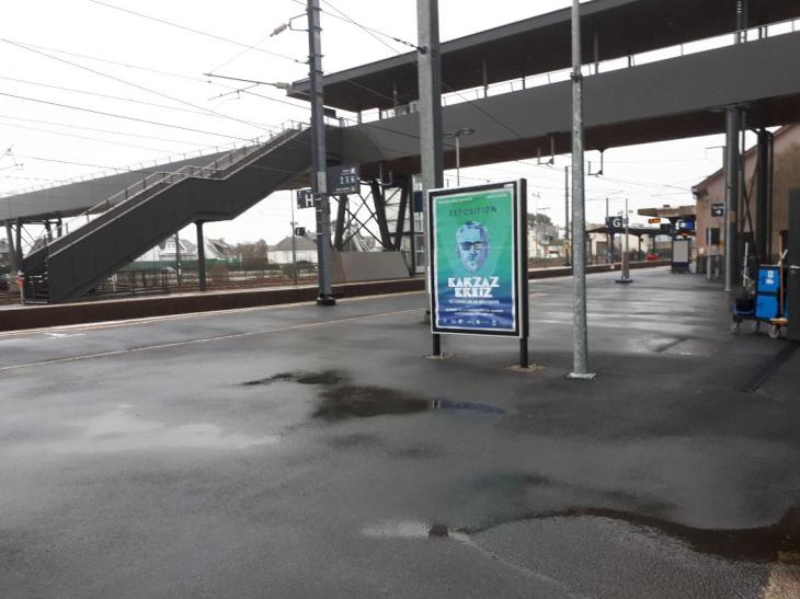 Auray gare wharfs platform trains dec22