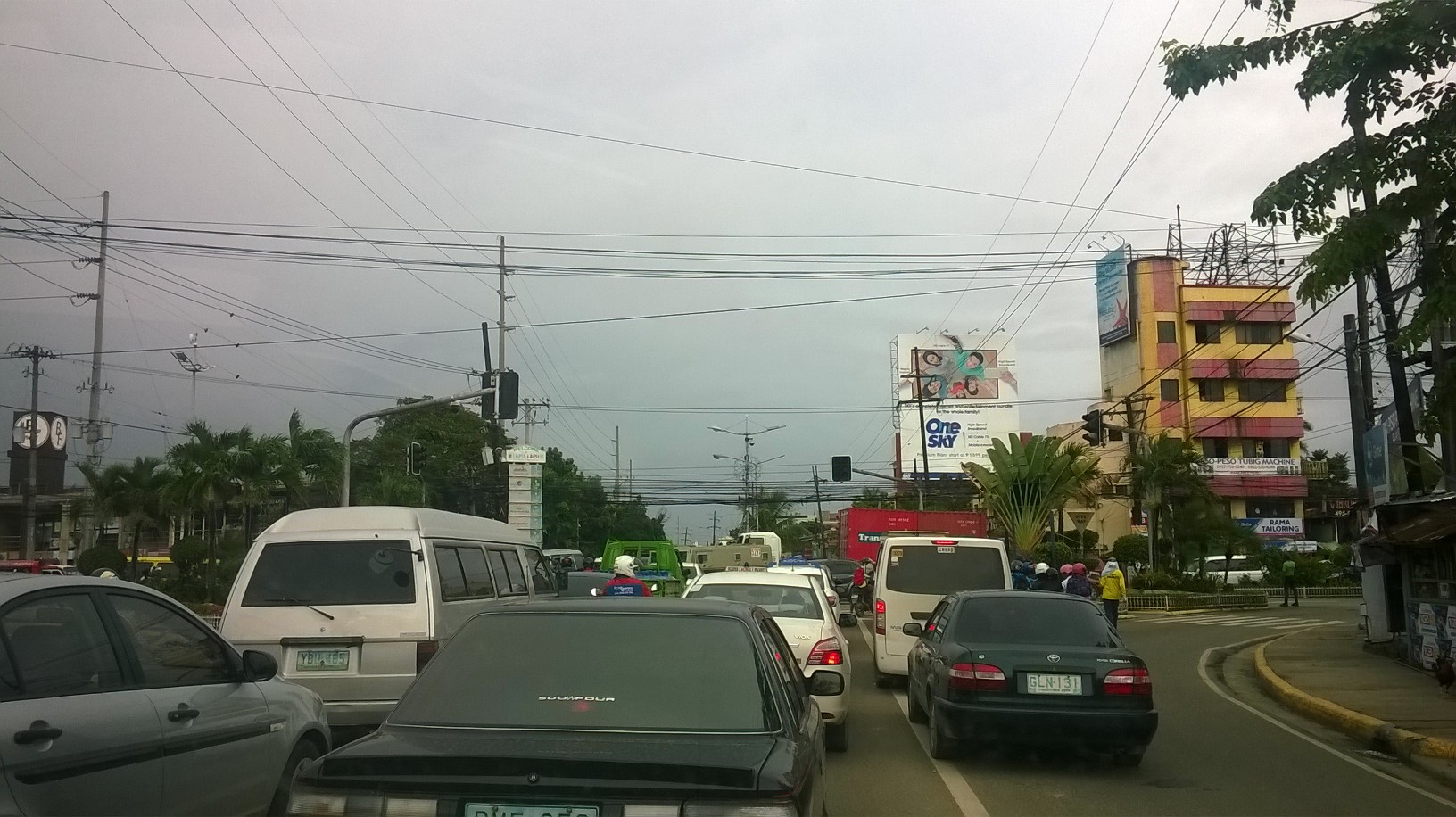 Cebu lapu lapu city drive jan17