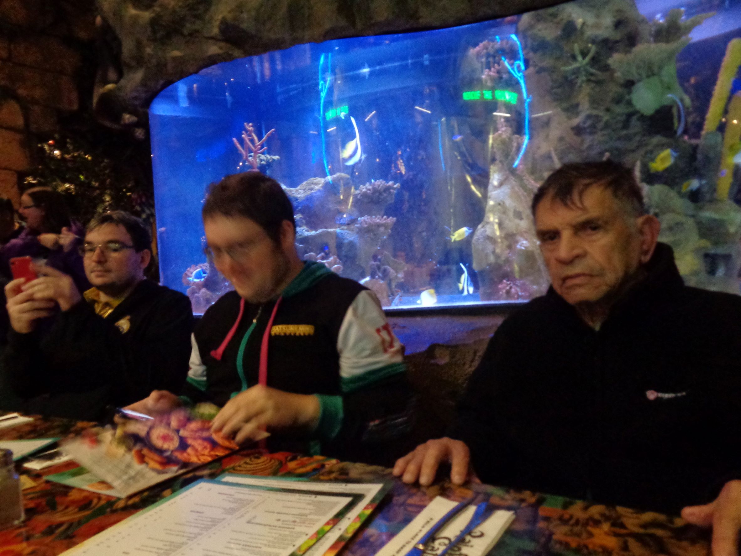 Disneyland paris disney village rainforest cafe XF NF et Pipo inside 26sep22